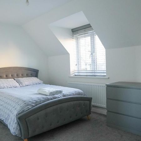 Stunning Two-Bedroom Apartment At A3Ree, Free Parking, Near Cribbs Causeway Mall Bristol Exterior photo