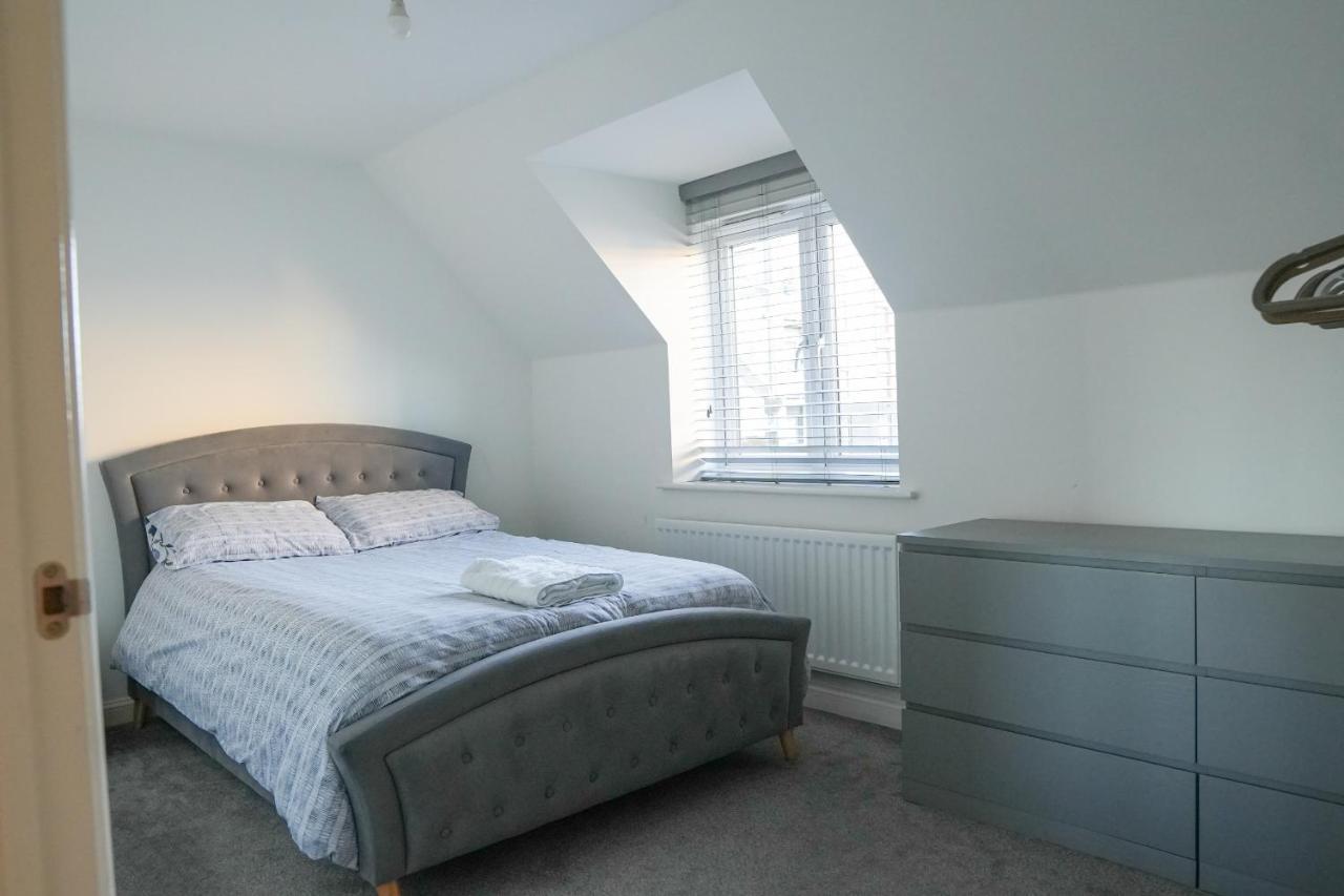 Stunning Two-Bedroom Apartment At A3Ree, Free Parking, Near Cribbs Causeway Mall Bristol Exterior photo