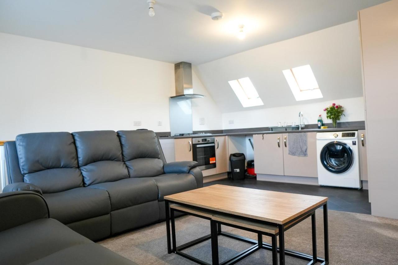 Stunning Two-Bedroom Apartment At A3Ree, Free Parking, Near Cribbs Causeway Mall Bristol Exterior photo