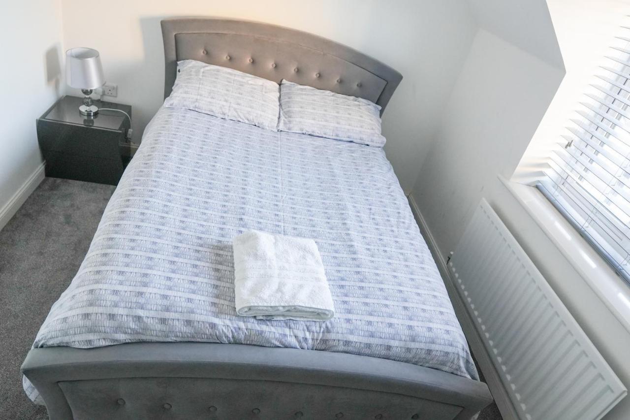 Stunning Two-Bedroom Apartment At A3Ree, Free Parking, Near Cribbs Causeway Mall Bristol Exterior photo