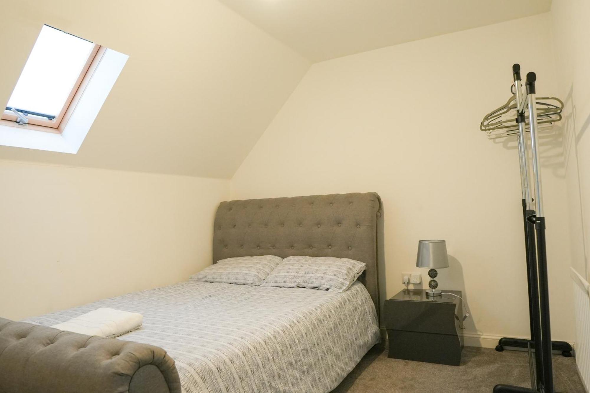 Stunning Two-Bedroom Apartment At A3Ree, Free Parking, Near Cribbs Causeway Mall Bristol Room photo